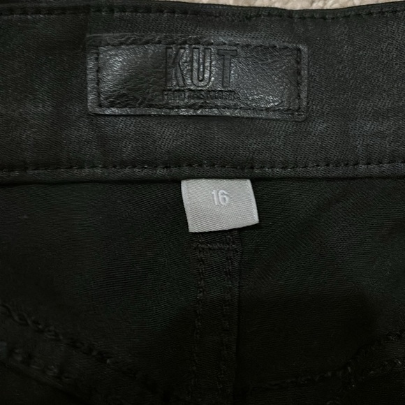 Kut from the kloth, Meg, coated denim black jeans size 16 - Picture 6 of 7